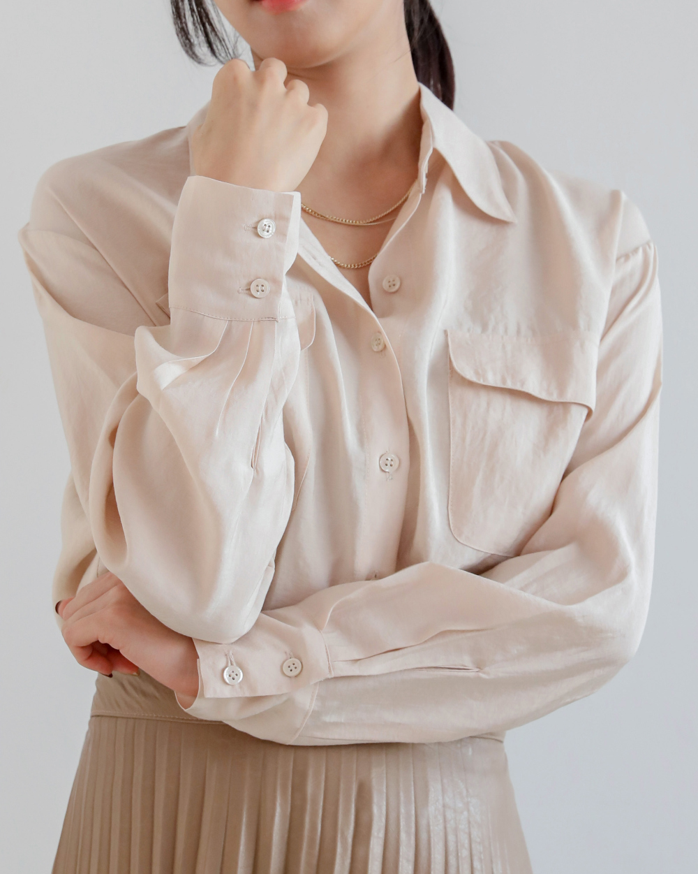 blouse model image-S7L3