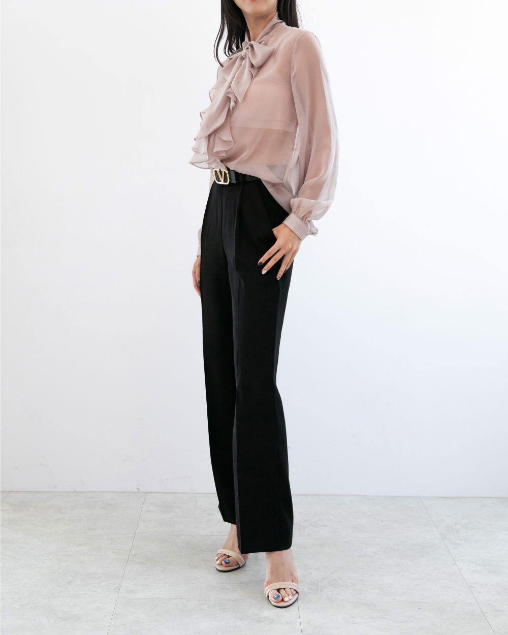 blouse model image-S1L25