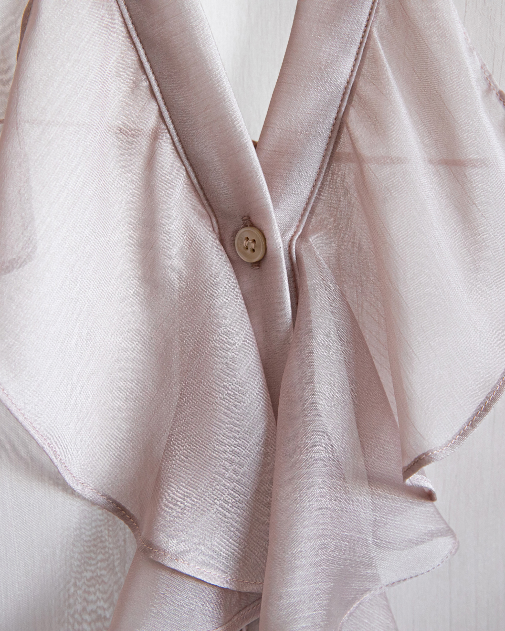 blouse detail image-S1L44