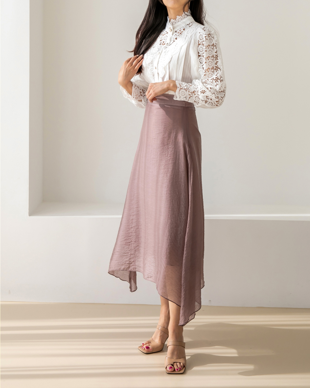 blouse model image-S1L36
