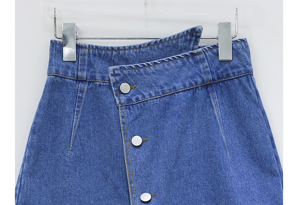 mini skirt detail image-S1L9