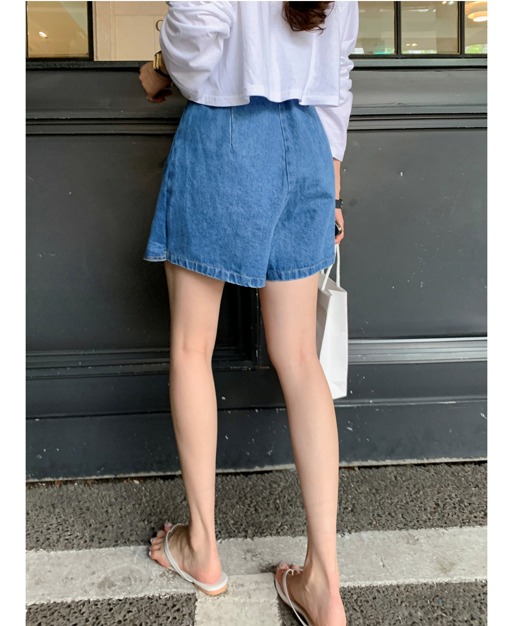 mini skirt model image-S1L27