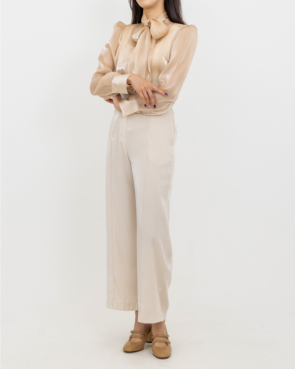 suspenders skirt/pants model image-S1L21