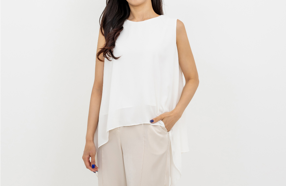 blouse model image-S1L7