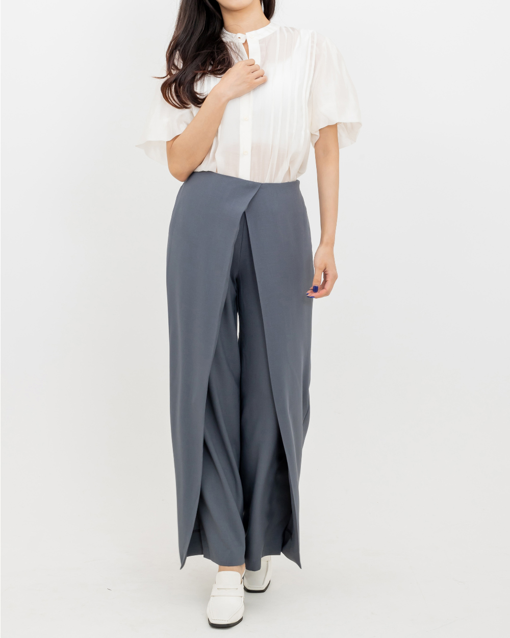 blouse model image-S1L24