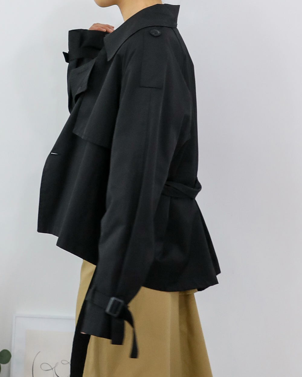 coat model image-S4L4