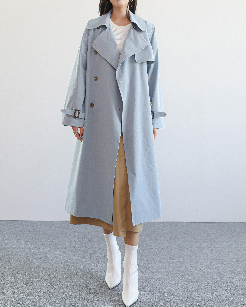 coat model image-S1L7