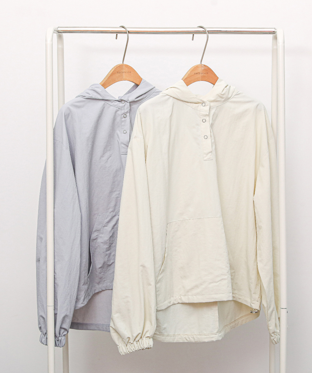 long sleeved tee product image-S1L20