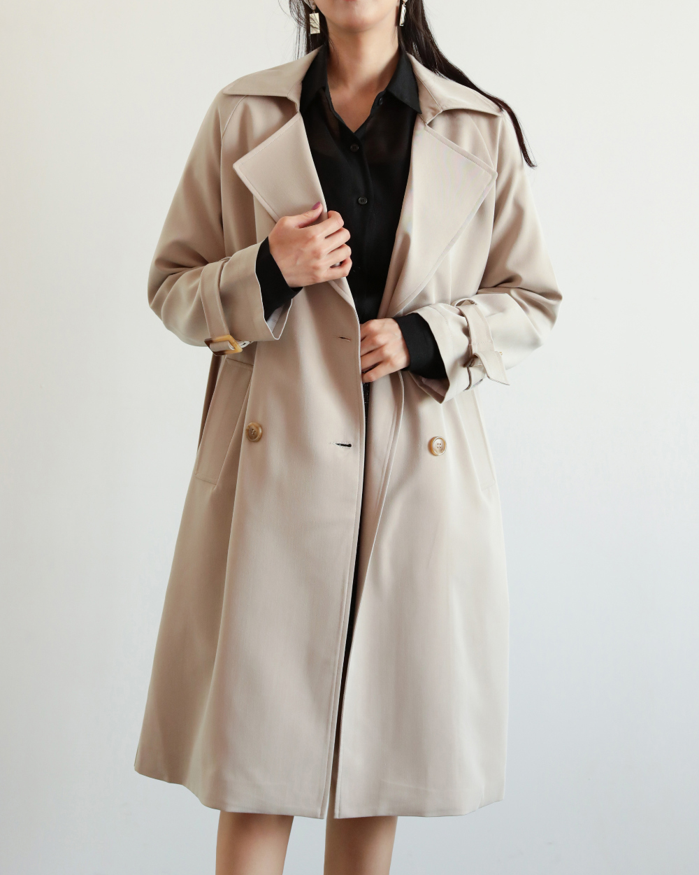 coat model image-S2L6