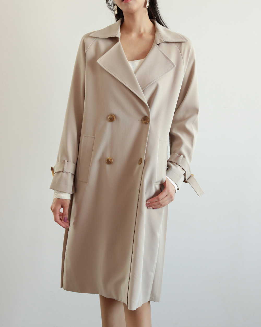 coat model image-S2L15