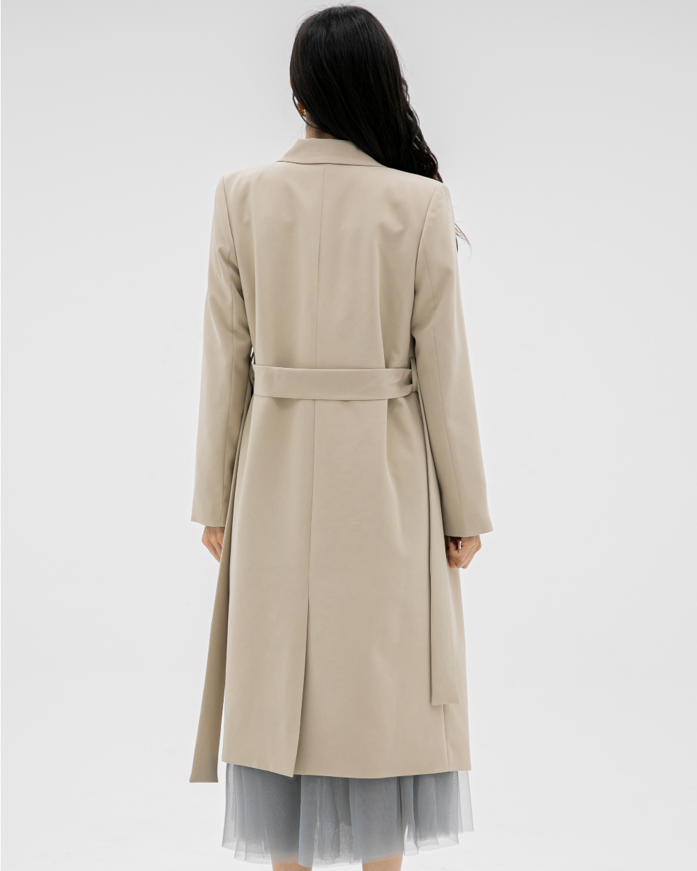 coat model image-S1L10