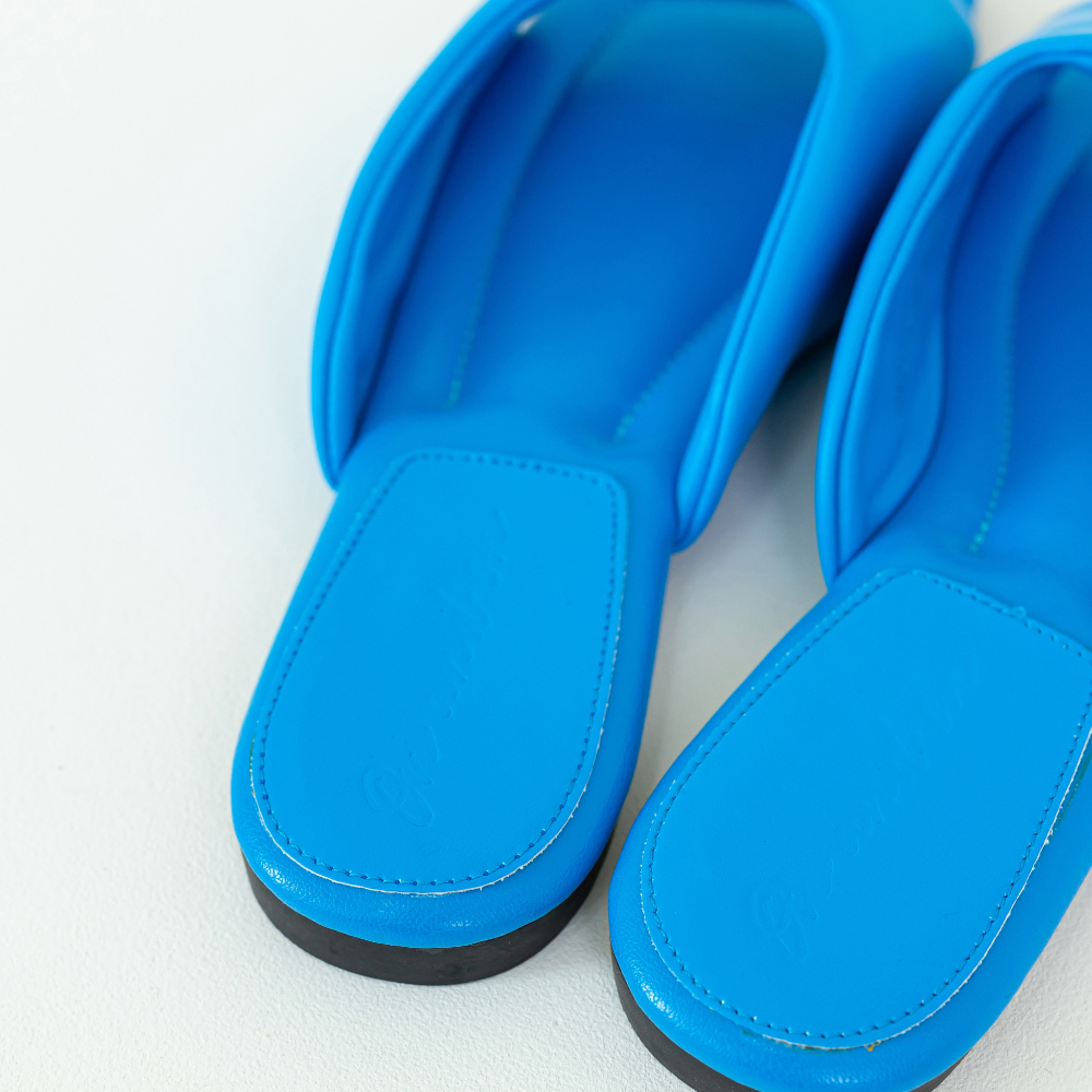 shoes blue color image-S1L15