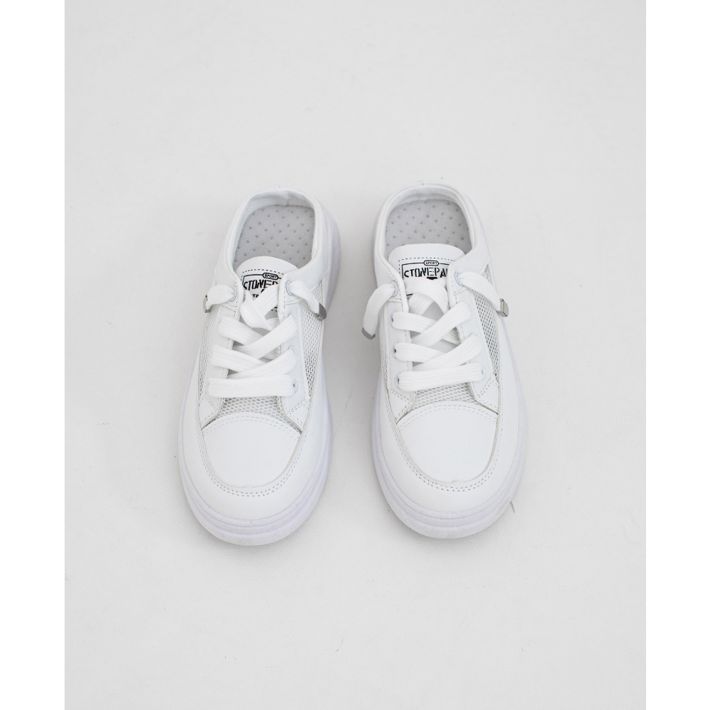 shoes white color image-S1L10