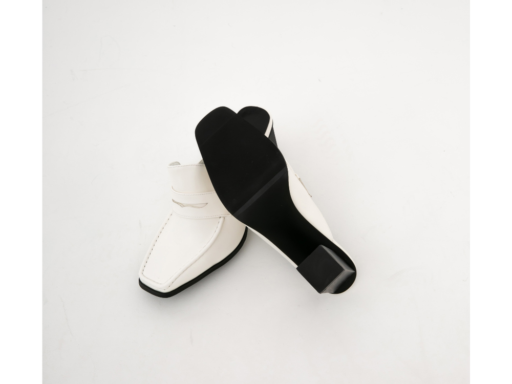 shoes model image-S1L42